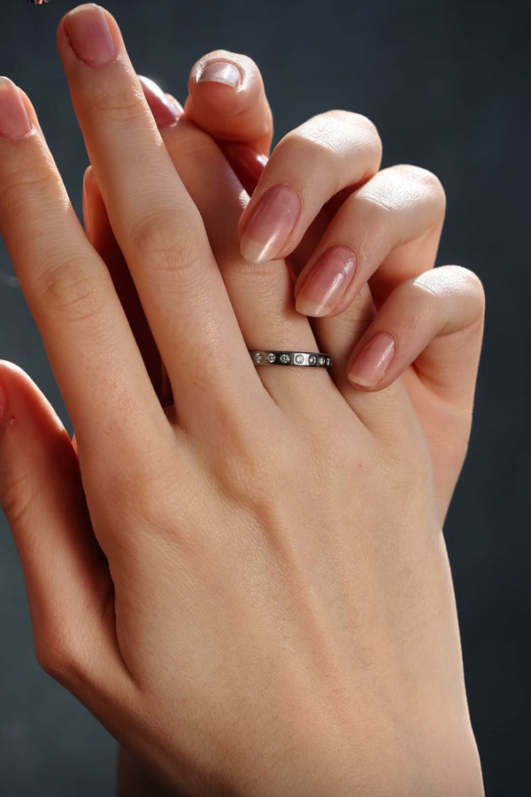 ABHURIT Titan Ring 3mm mit Wunschanzahl an Brillanten.    Preis auf Anfrage!