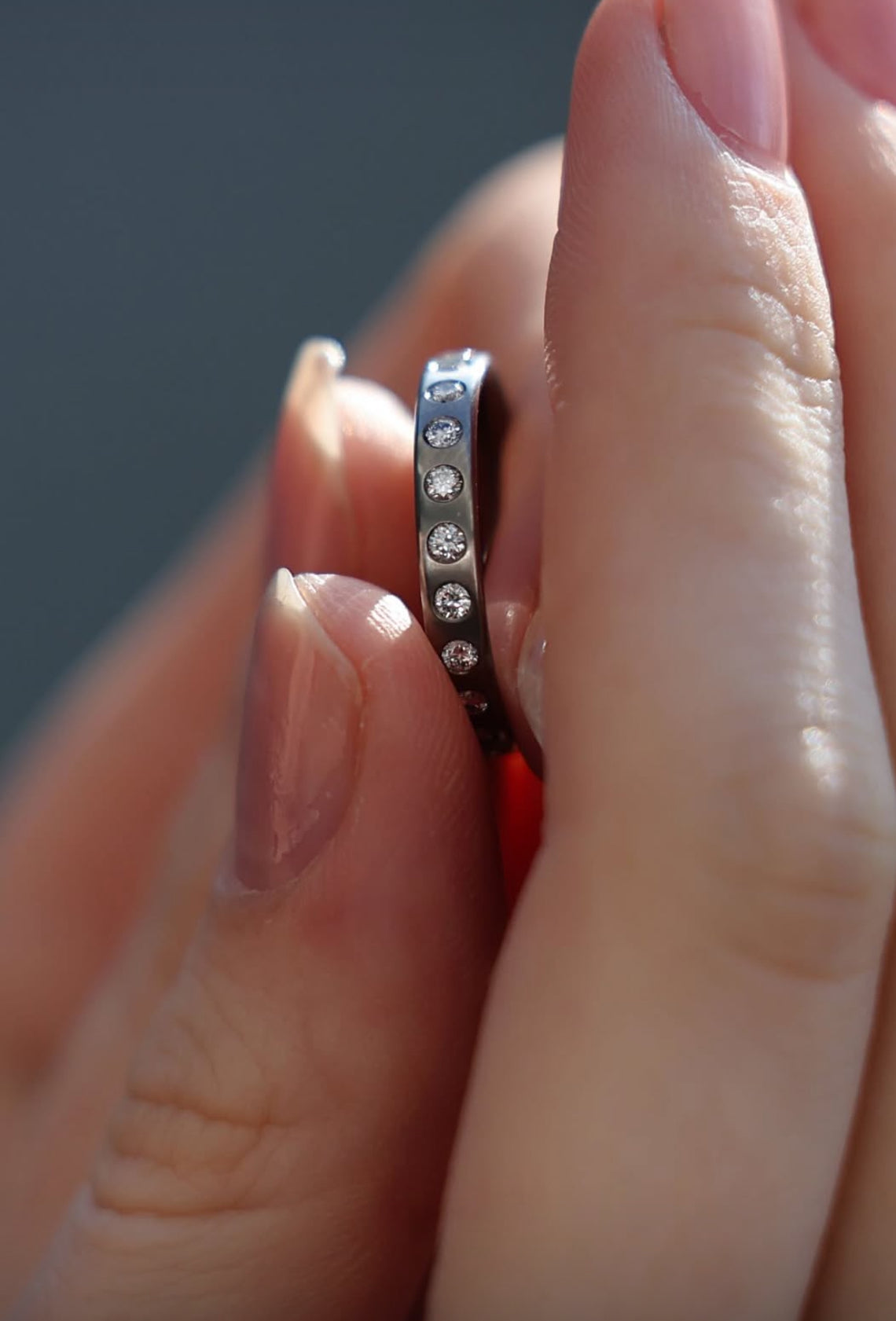 ABHURIT Titan Ring 3mm mit Wunschanzahl an Brillanten.    Preis auf Anfrage!