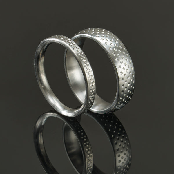 CALCIO titanium rings pair